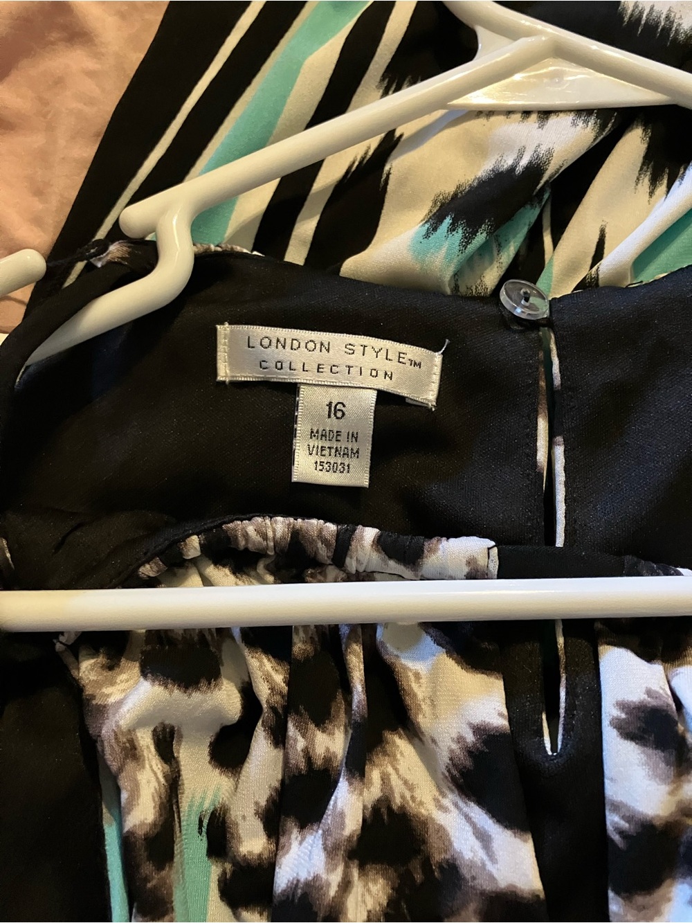 London Style Black, White & Turquoise Print Maxi Dress - Picture 3 of 5